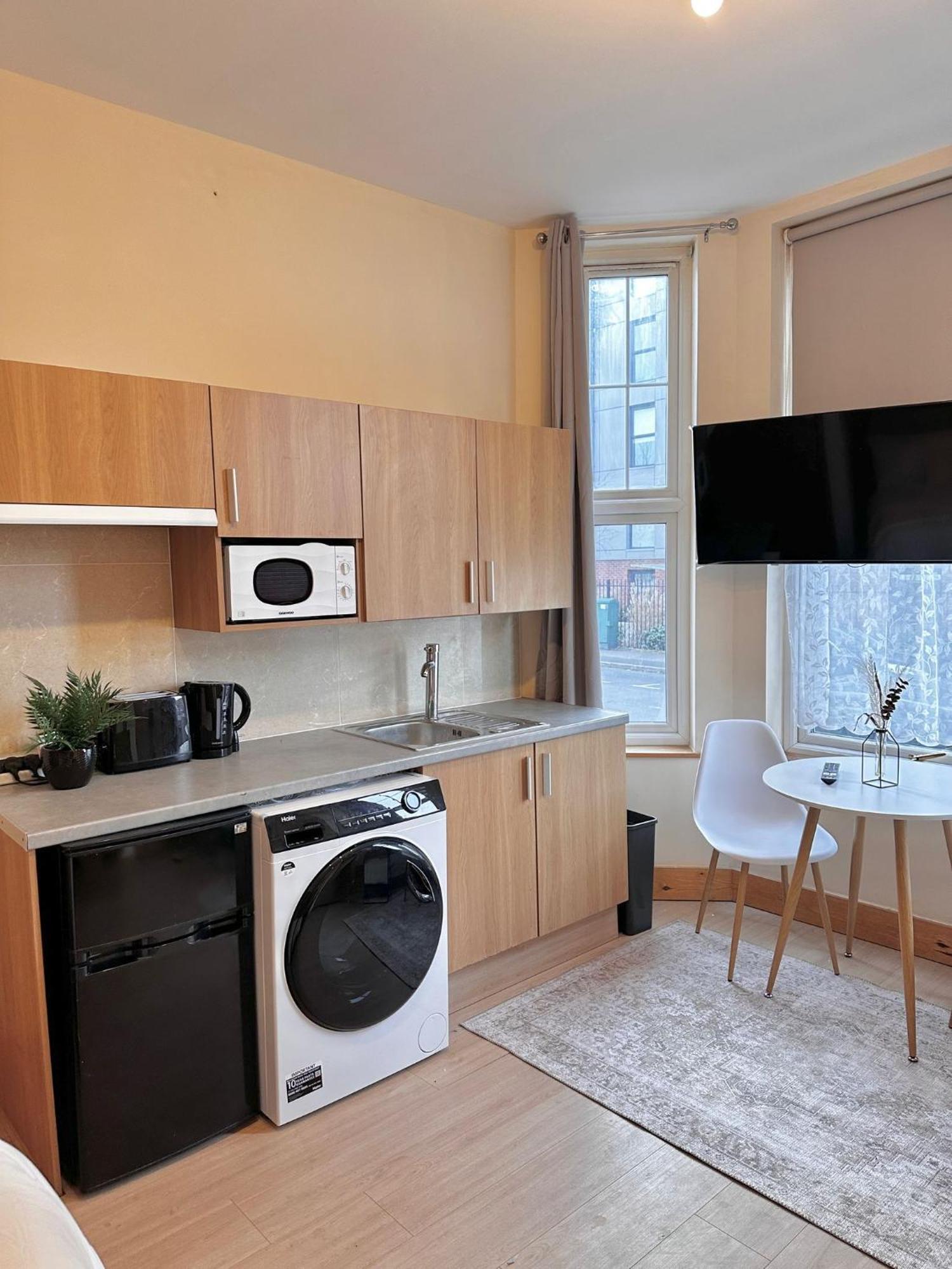 2 Apartment *
